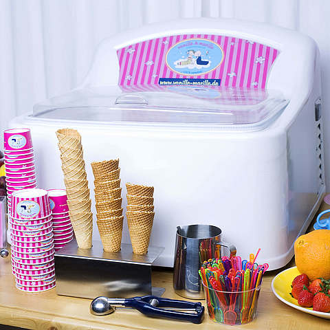 Eis-Catering: 3er-Tischvitrine vanille & marille Eis-Catering: 3er-Tischvitrine vanille & marille